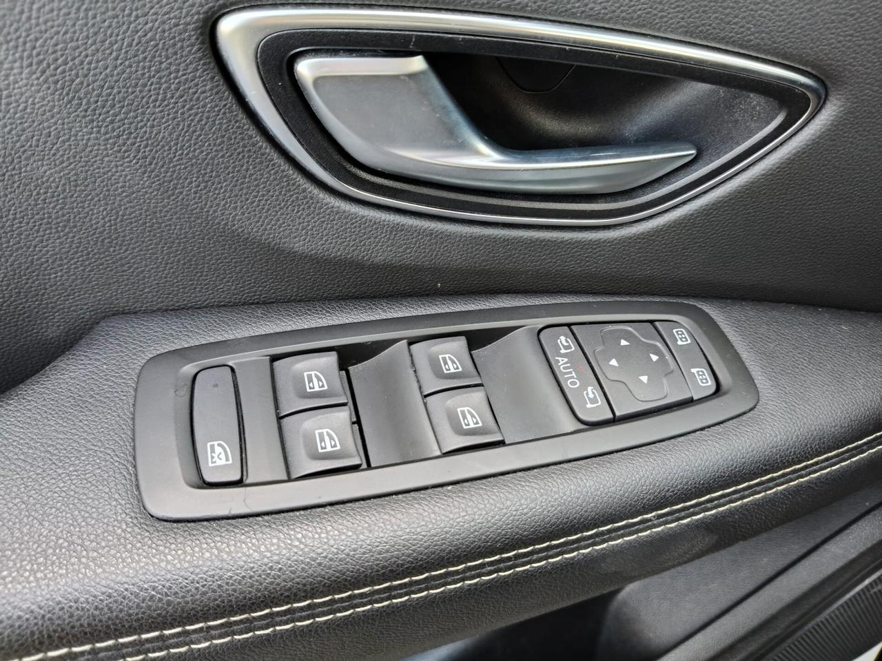 Renault Scenic Blue dCi 120 CV EDC Sport Edition2