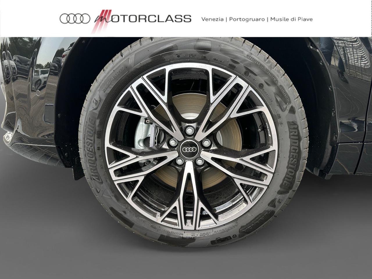 Audi Q3 1.5 e-hybrid 272cv s line edition s tronic