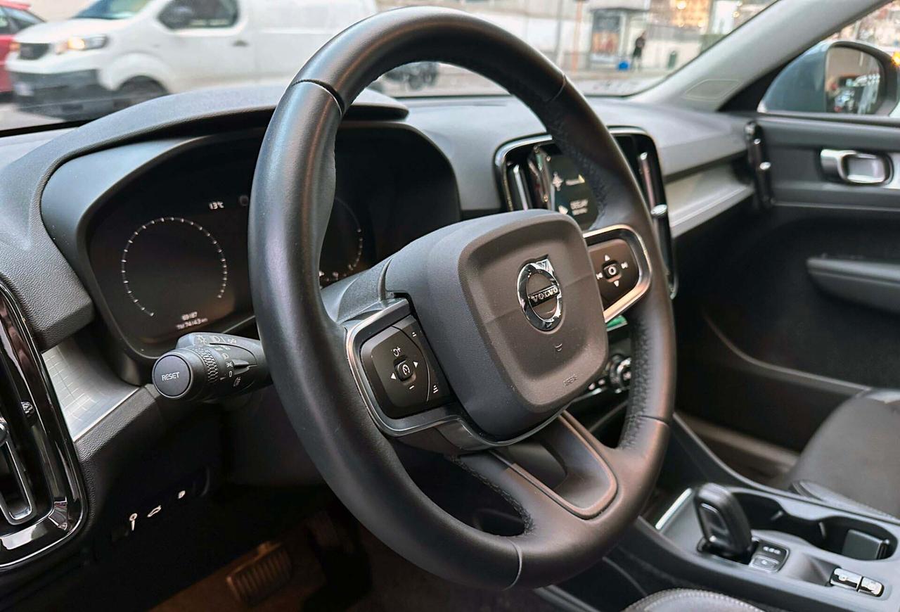 Volvo XC40 T5 Twin Engine Geartronic Hybrid Plug in R-design Tetto Apribile