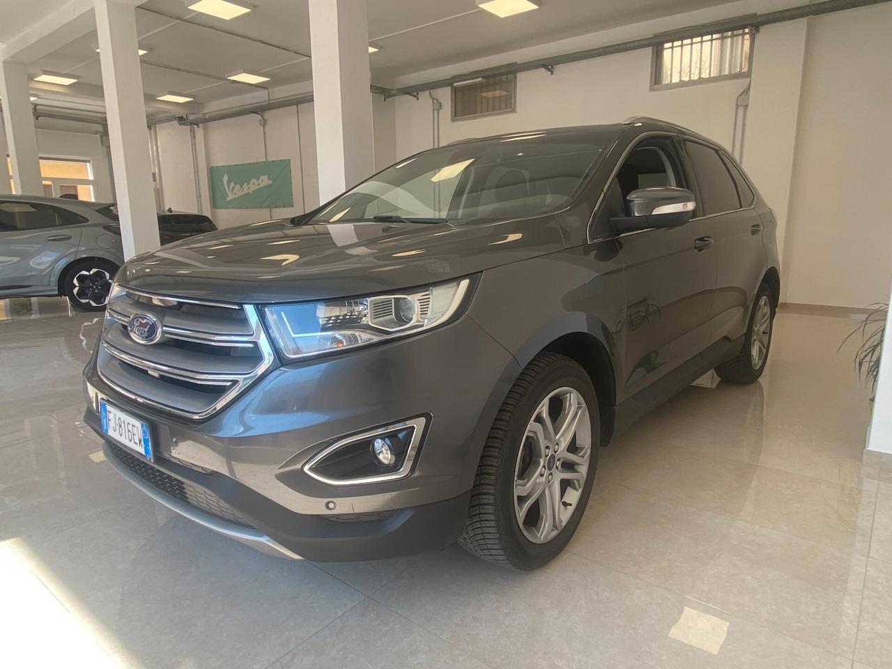 Ford Edge titanium 210 cv