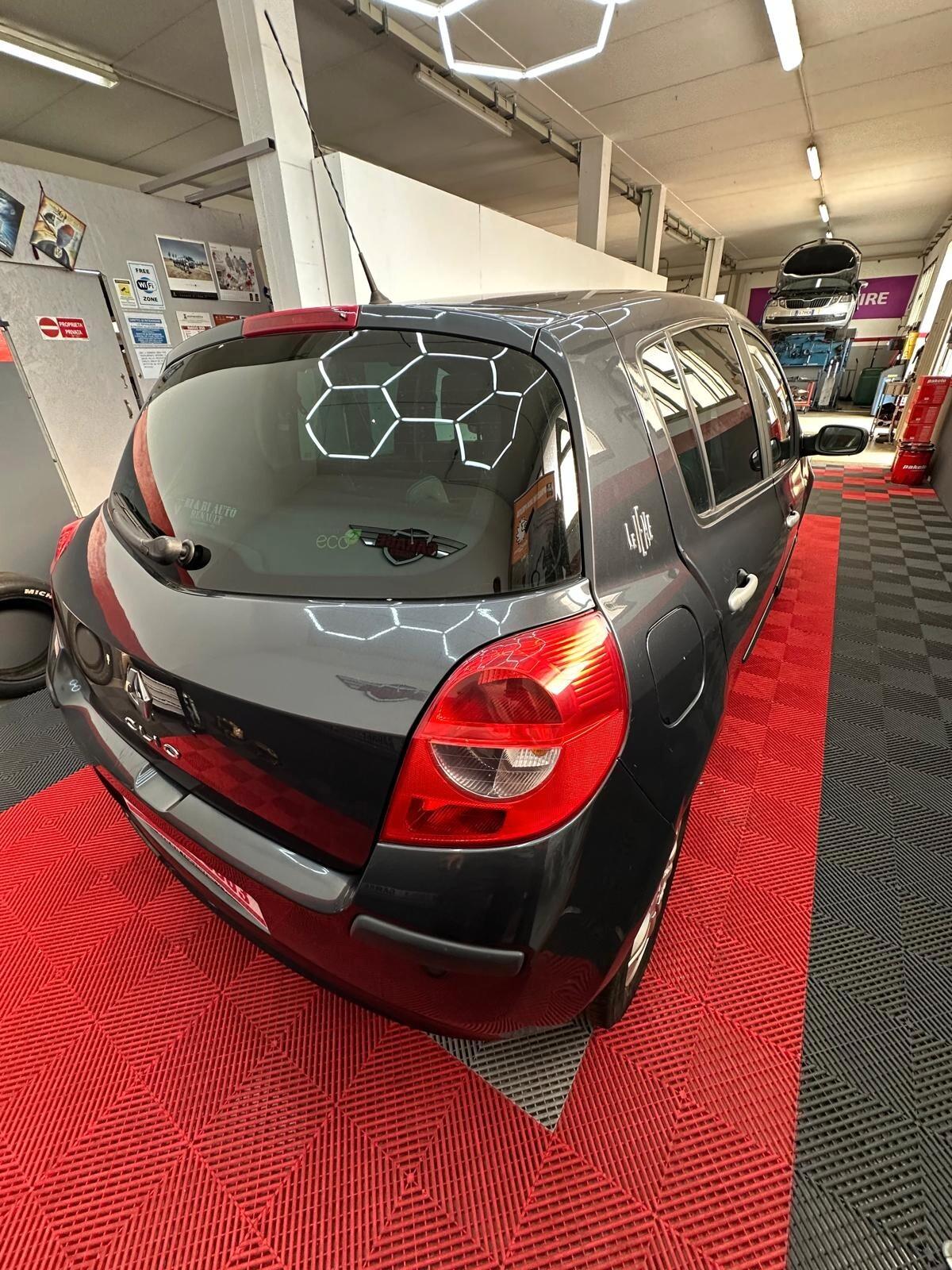 Renault Clio 1.2 16V 5 porte Le Iene