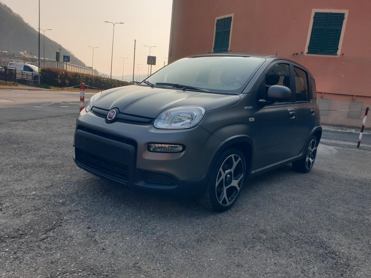 Fiat Panda 1.0 FireFly S&S Hybrid Sport grigio opaco