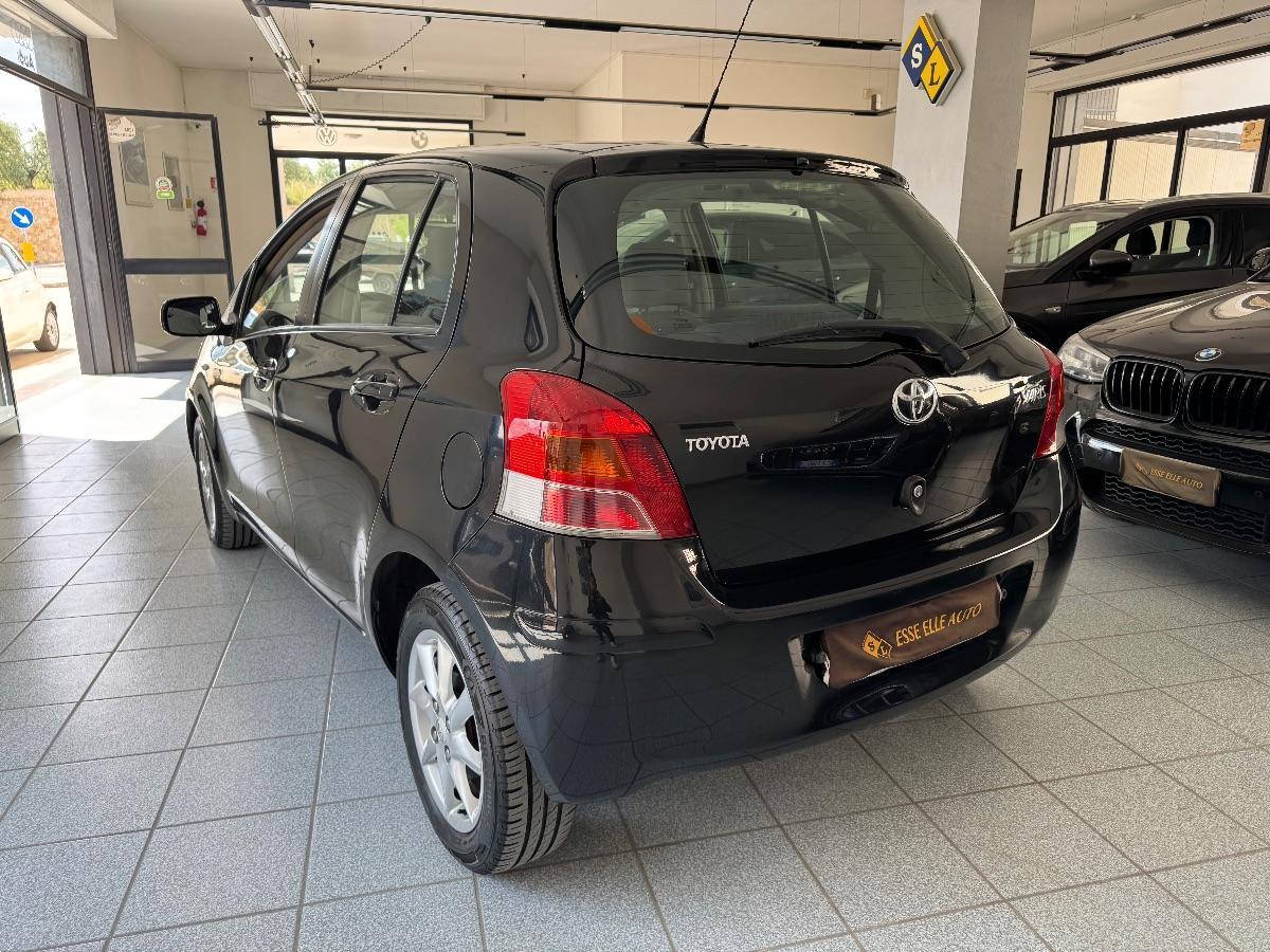 TOYOTA YARIS 1.4 D-4D 5p. Sol ADATTA NEOPATENTATI