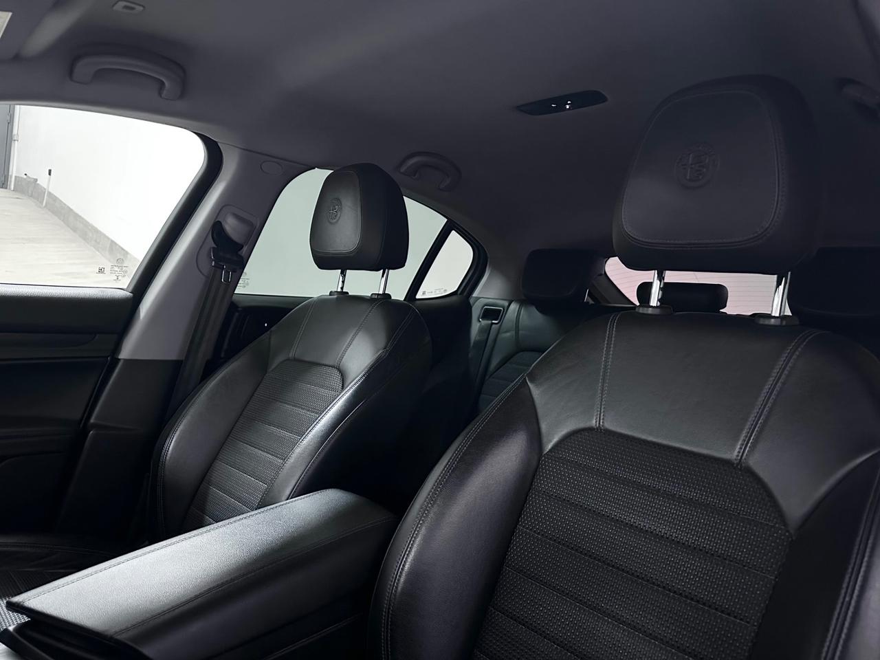 Alfa Romeo Stelvio 2.2 Turbodiesel 210 CV AT8 Q4 Super