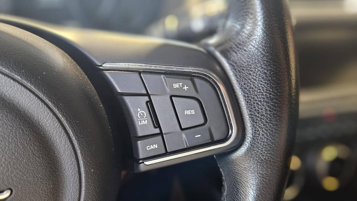 Jaguar E-Pace 2.0d i4 R-Dynamic awd 180cv auto