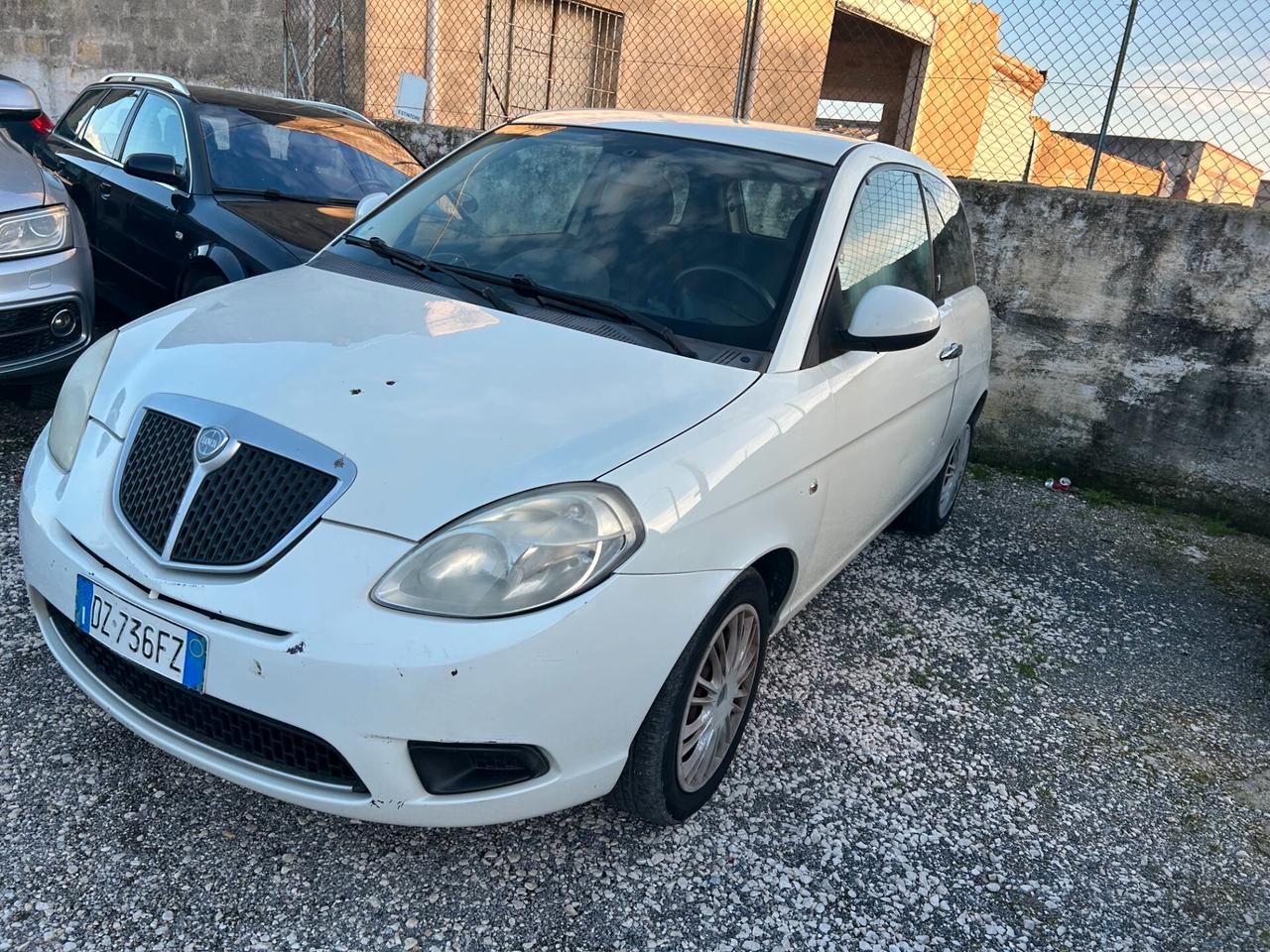 Lancia Ypsilon 1.2 Argento