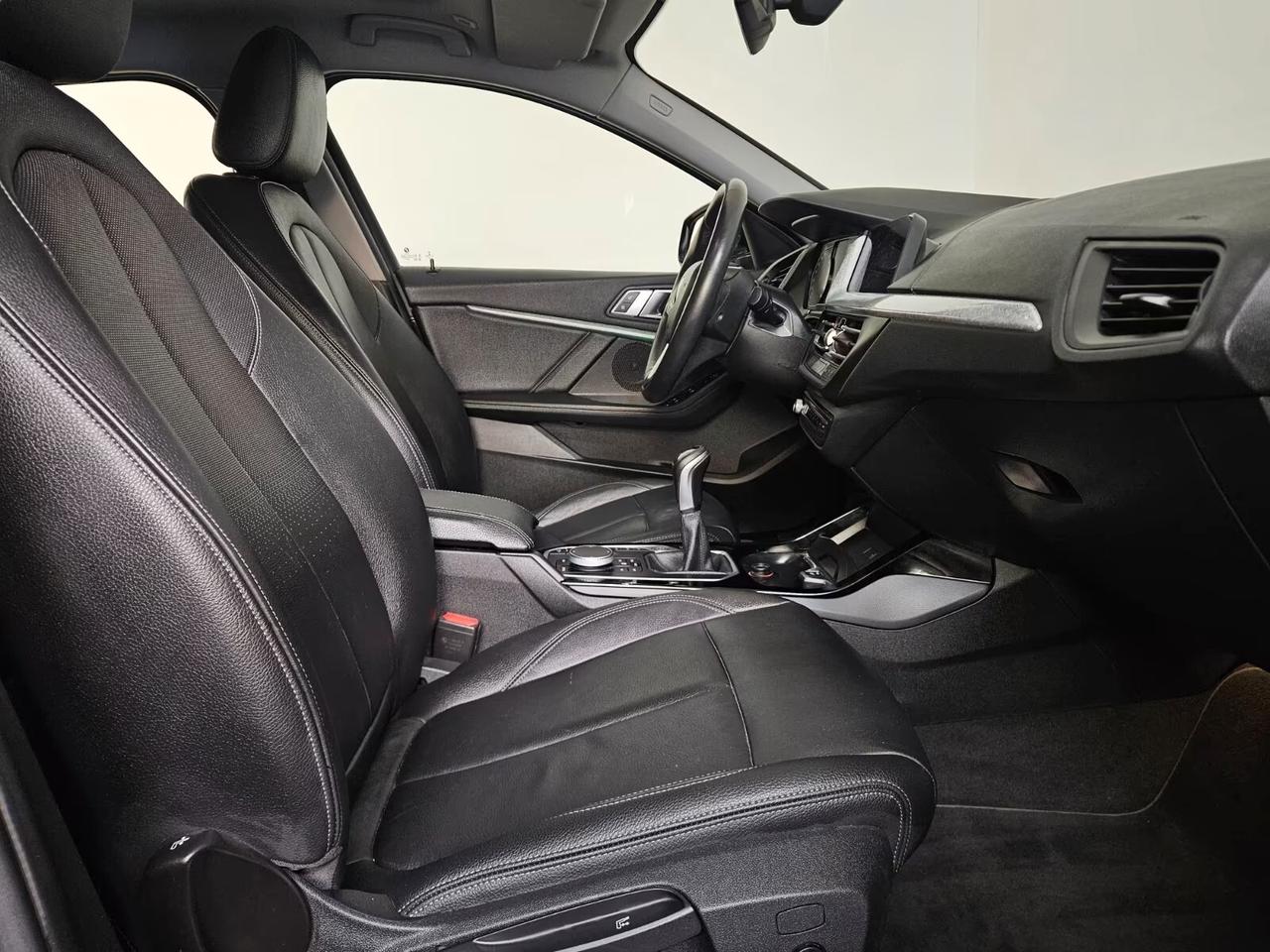 Bmw 118 118i 5p. Business Advantage