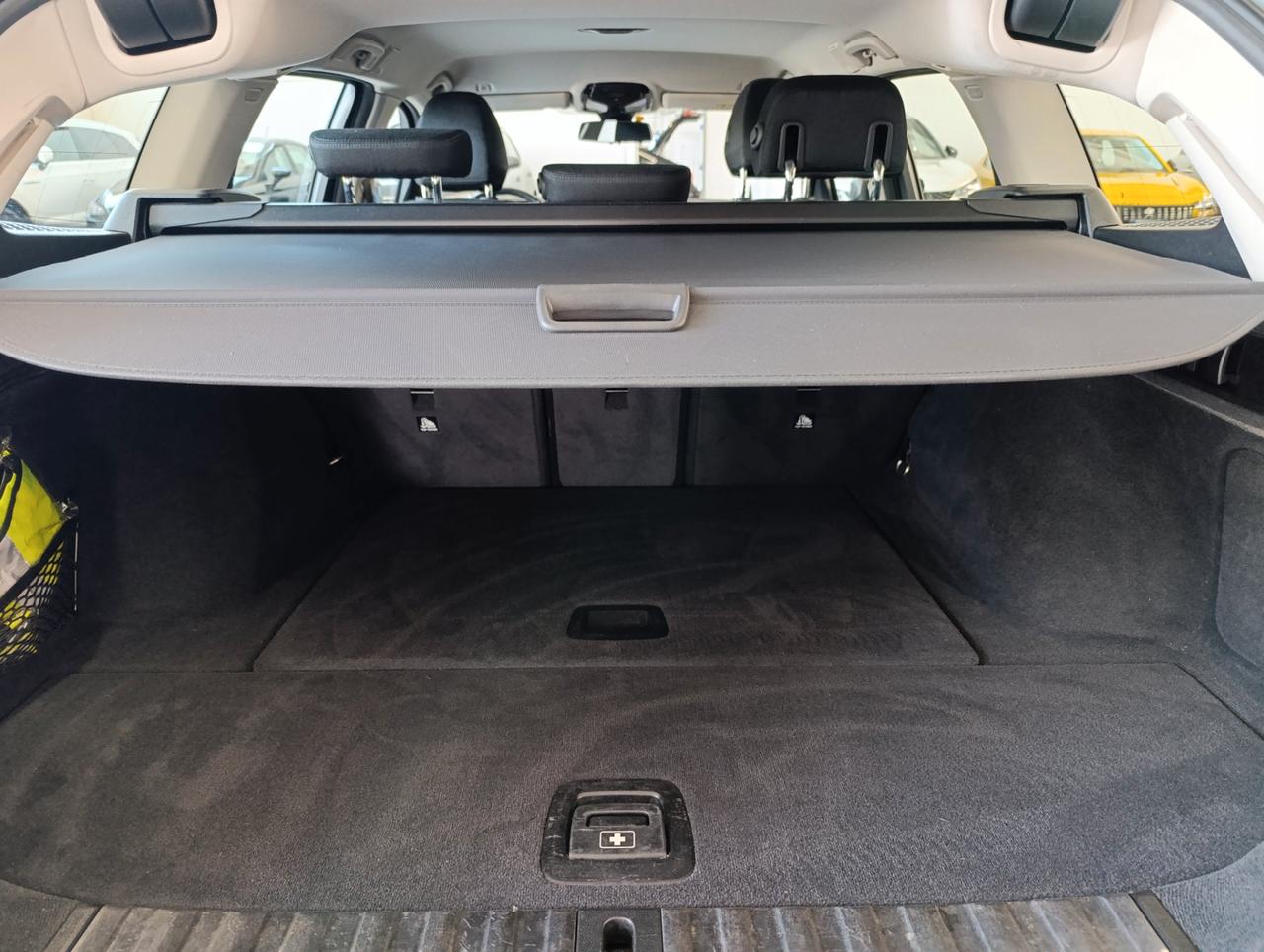 BMW 320 d Touring mhev 48V xdrive auto