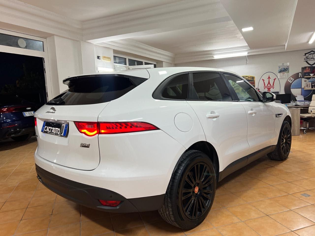 Jaguar F-Pace 2.0 D 180 CV