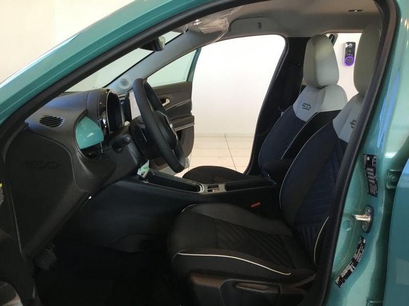 FIAT 600 600 Hybrid 145 CV DCT MHEV Icon MY24 + EXTRA