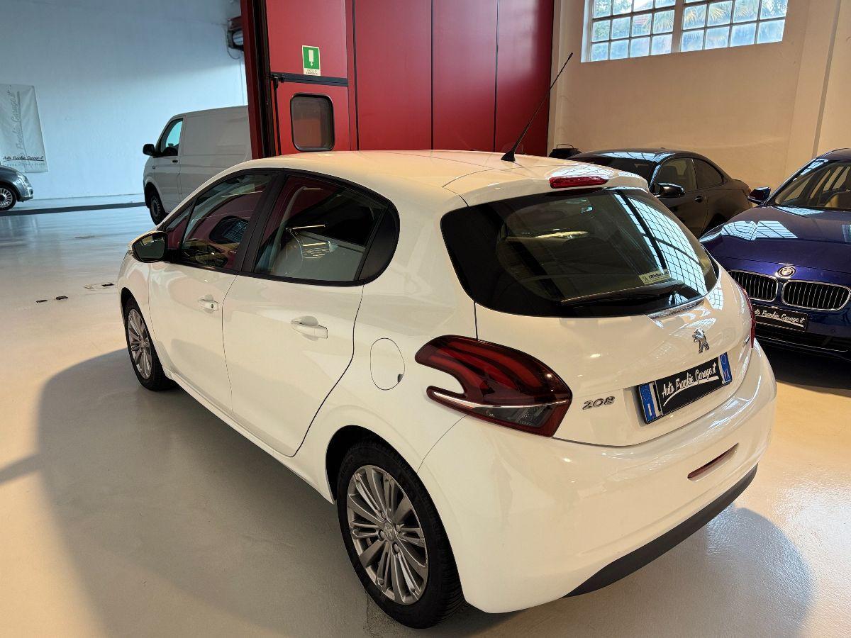 PEUGEOT - 208 - PureTech 82 5p. Allure