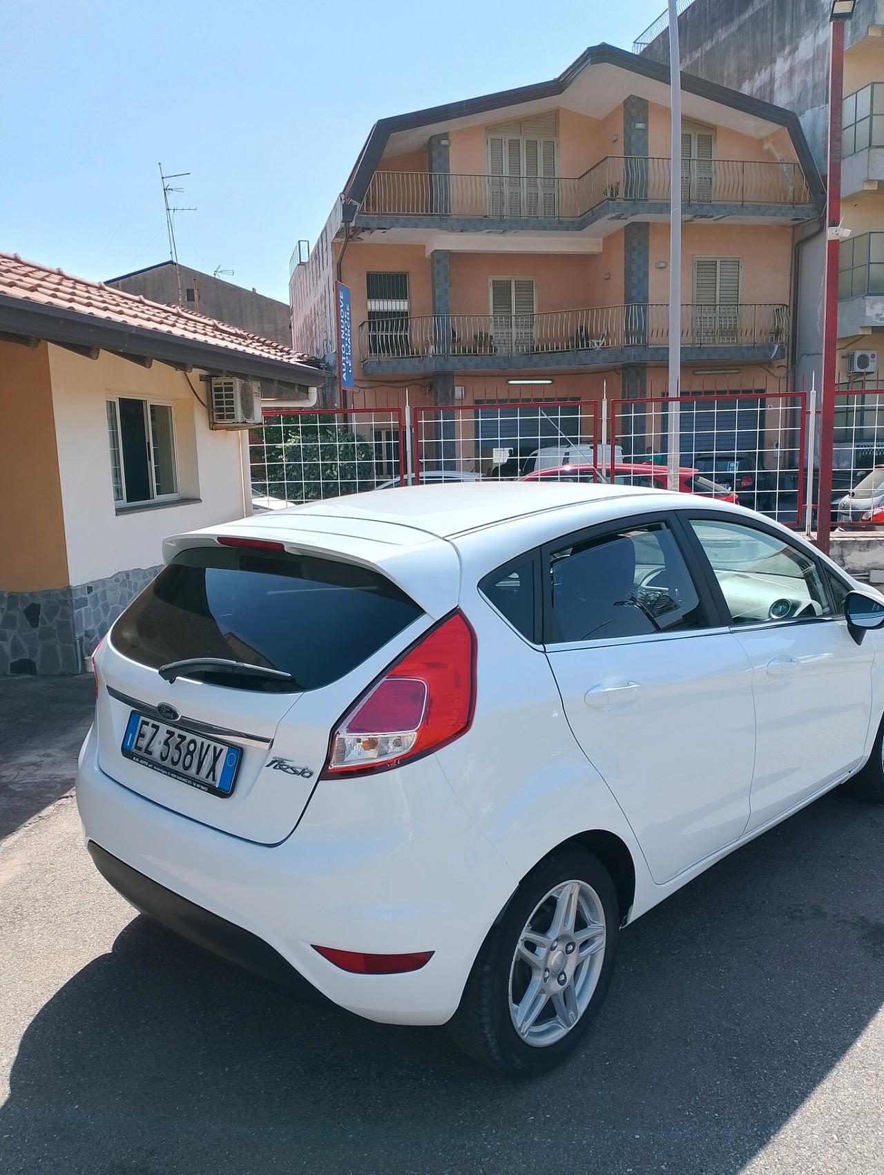 Ford Fiesta 1.5 TDCi 75CV 5 porte Titanium