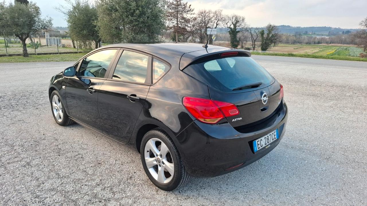 Opel Astra 1.7 CDTI 110CV 5 porte Elective