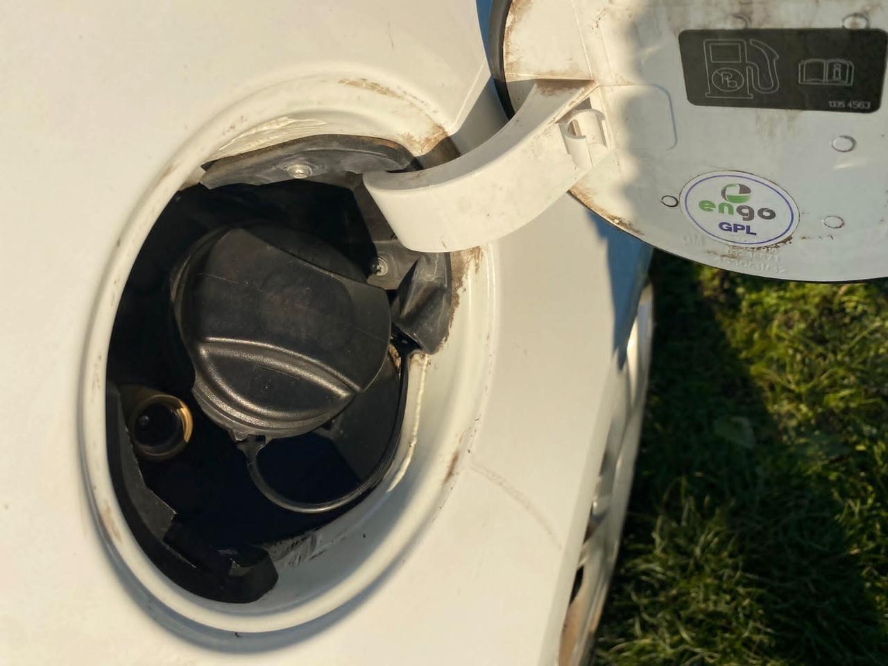 Opel Corsa 1.4 90CV GPL Tech 5 porte Innovation OK PER NEO PATENTATI