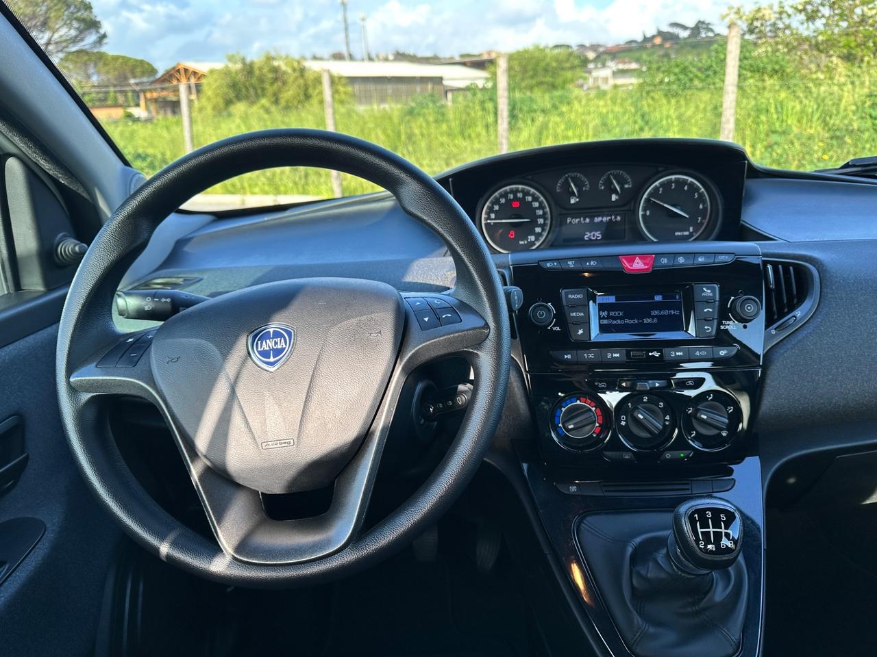 Lancia Ypsilon 1.0 FireFly 5 porte S&S Hybrid Silver BLUETOOTH NEOPATENTATI
