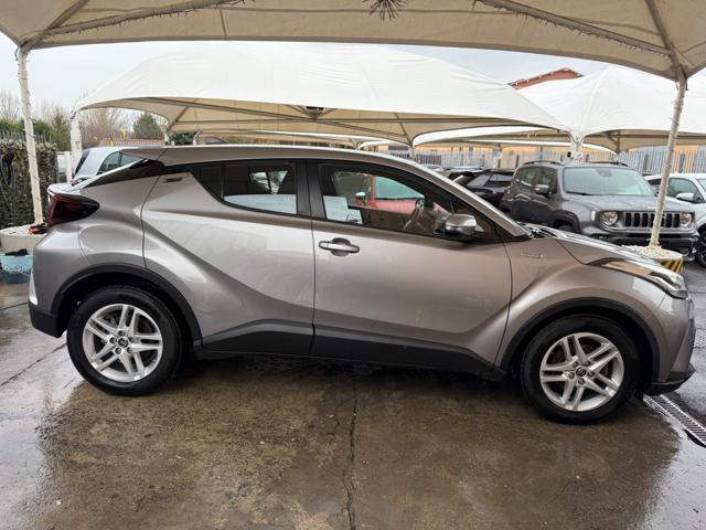 TOYOTA C-HR 1.8 Hybrid E-CVT Business