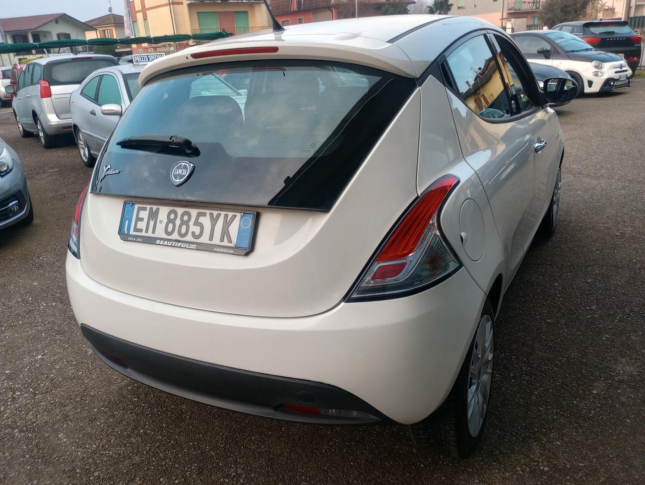 Lancia Ypsilon 1.2 69 CV 5 porte GPL Ecochic Silver