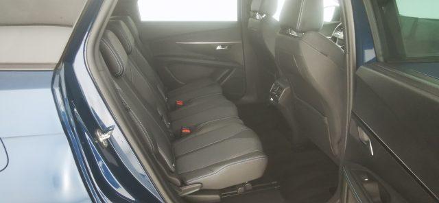 PEUGEOT 5008 BlueHDi 130 S&S Allure