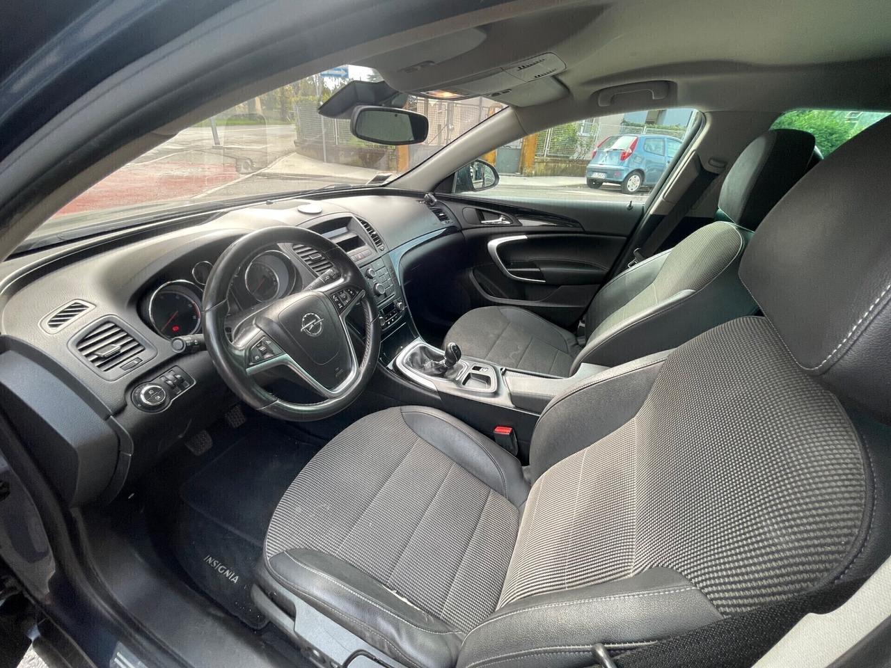 Opel Insignia 2.0 CDTI Tourer G. TRAINO