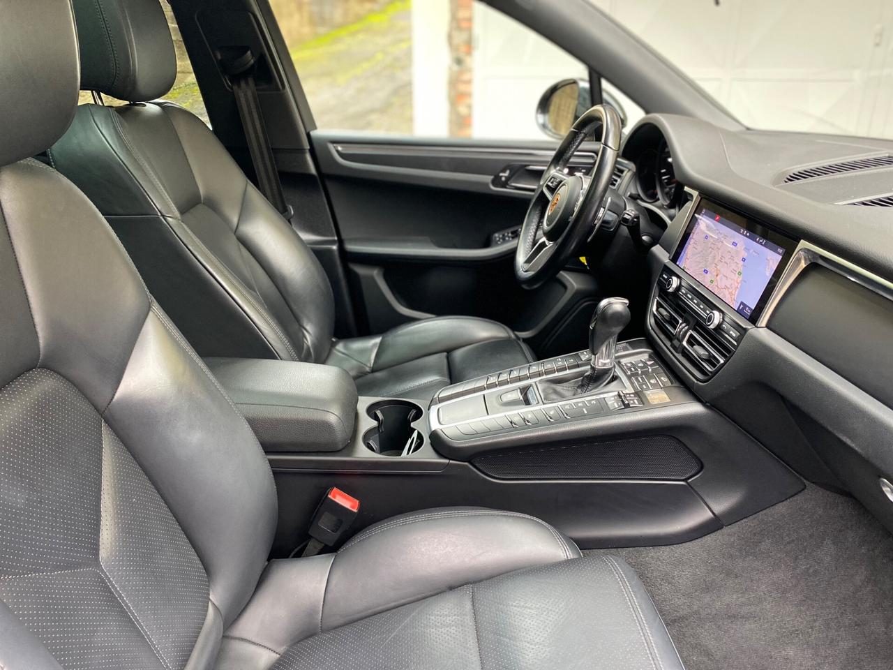 Porsche Macan 2.0 tetto panoramico 245 cv