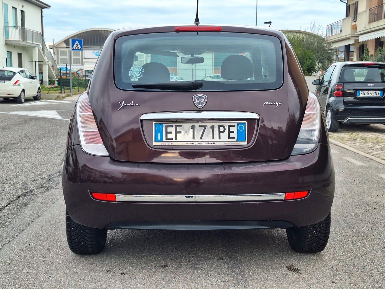 Lancia Ypsilon 1.3 MJT 75 CV Elle NEOPATENTATI UNICOPROPIETARIO