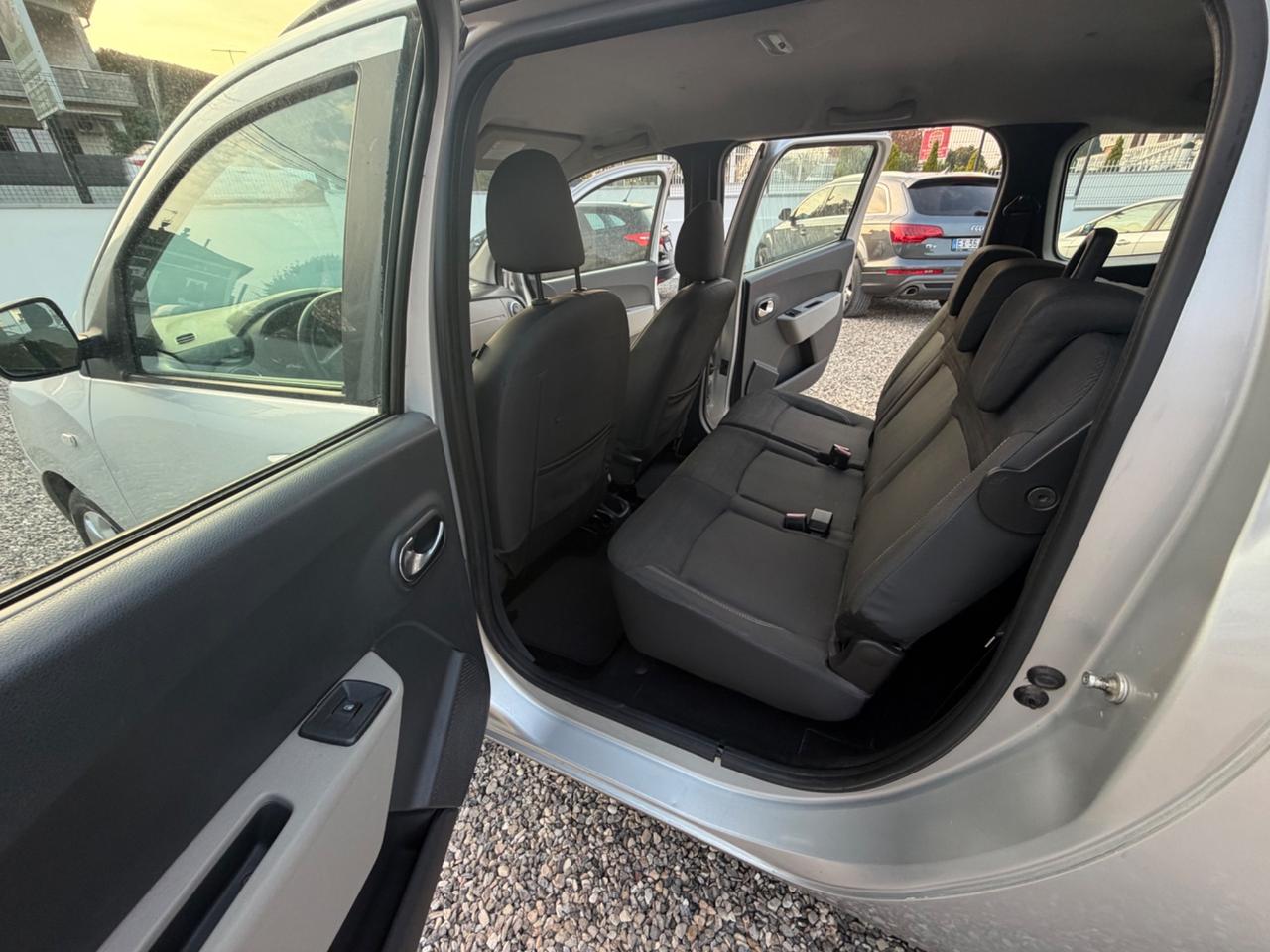 Dacia Lodgy 1.5 dCi 8V 110CV 7 posti Lauréate