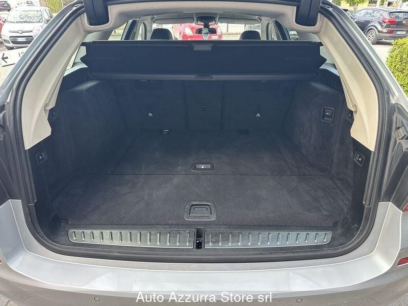 BMW Serie 5 530d Touring Luxury *PACCHETTO LUCI, TAGLIANDI BMW, PROMO AZZURRA*