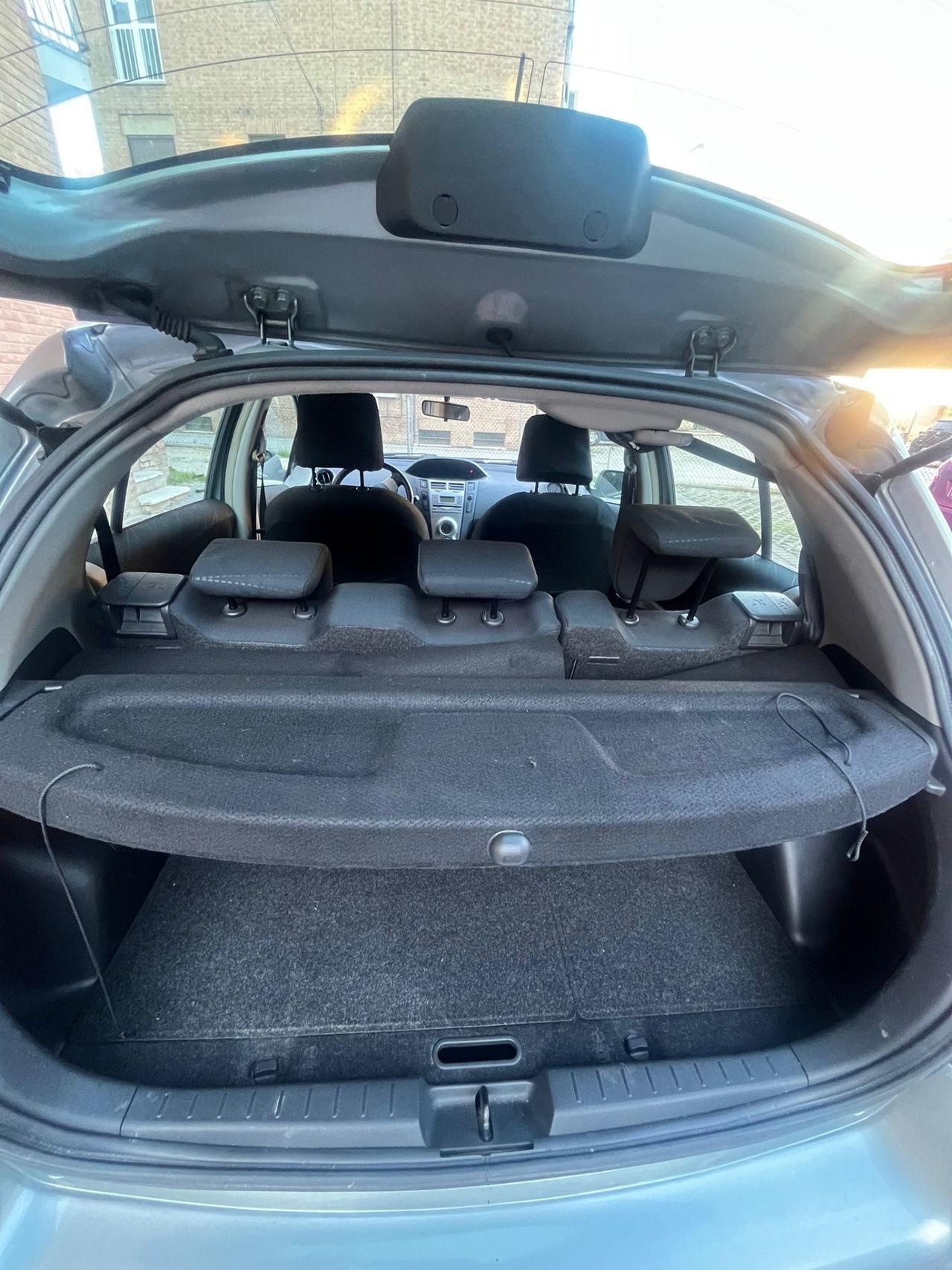 Toyota Yaris 1.0 5 porte