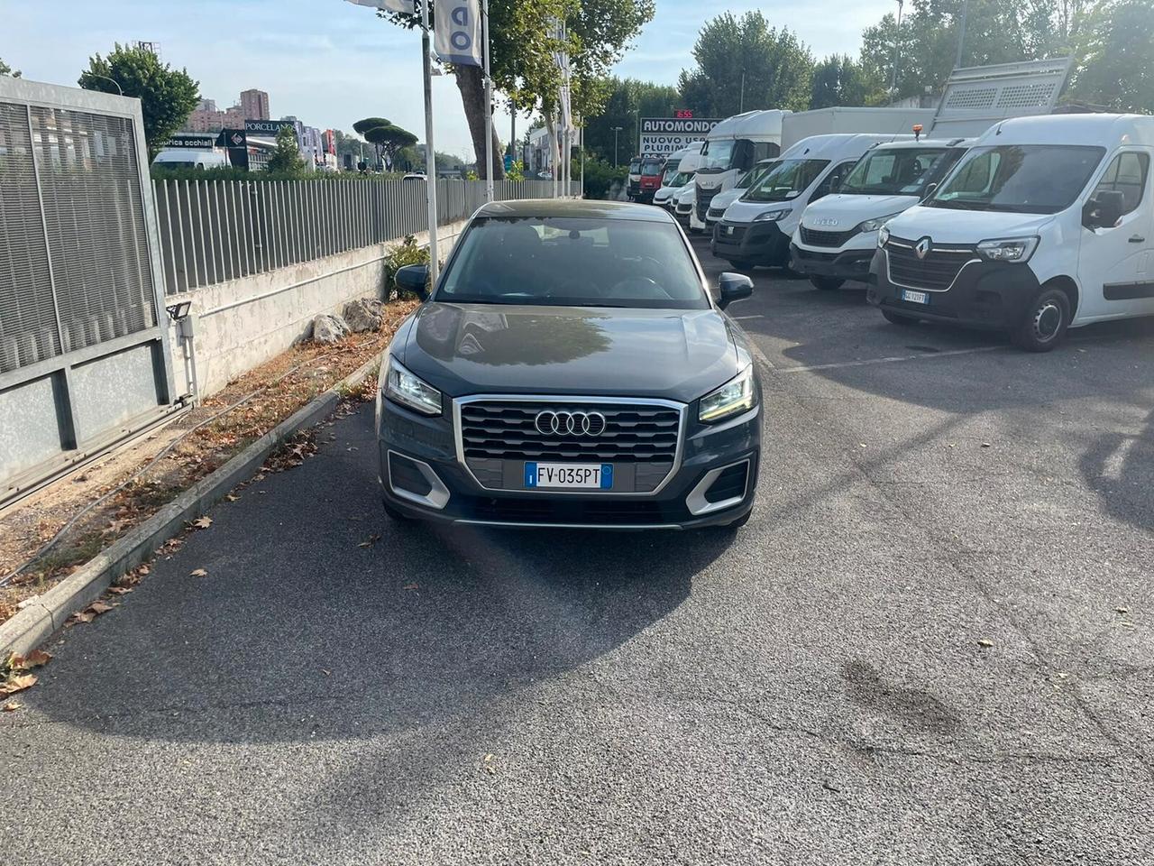 Audi Q2 30 TFSI S tronic Business