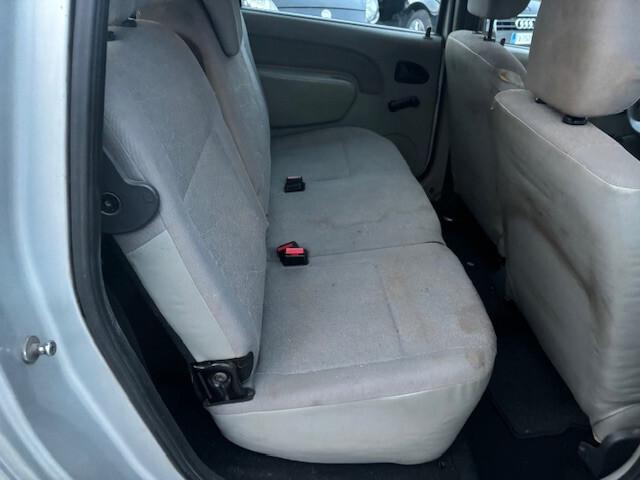 Dacia Logan MCV 1.6 GPL 5 posti Ambiance bombole valide fino al 2029