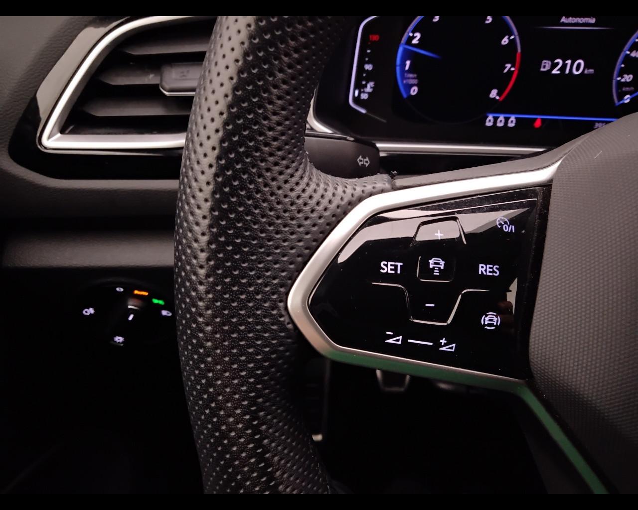 VOLKSWAGEN T-Roc 2022 - T-Roc 1.0 tsi R-Line 110cv