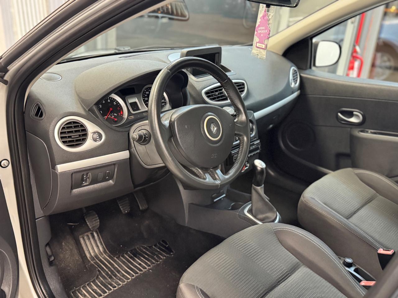 Renault Clio 1.2 16V 5 porte Confort