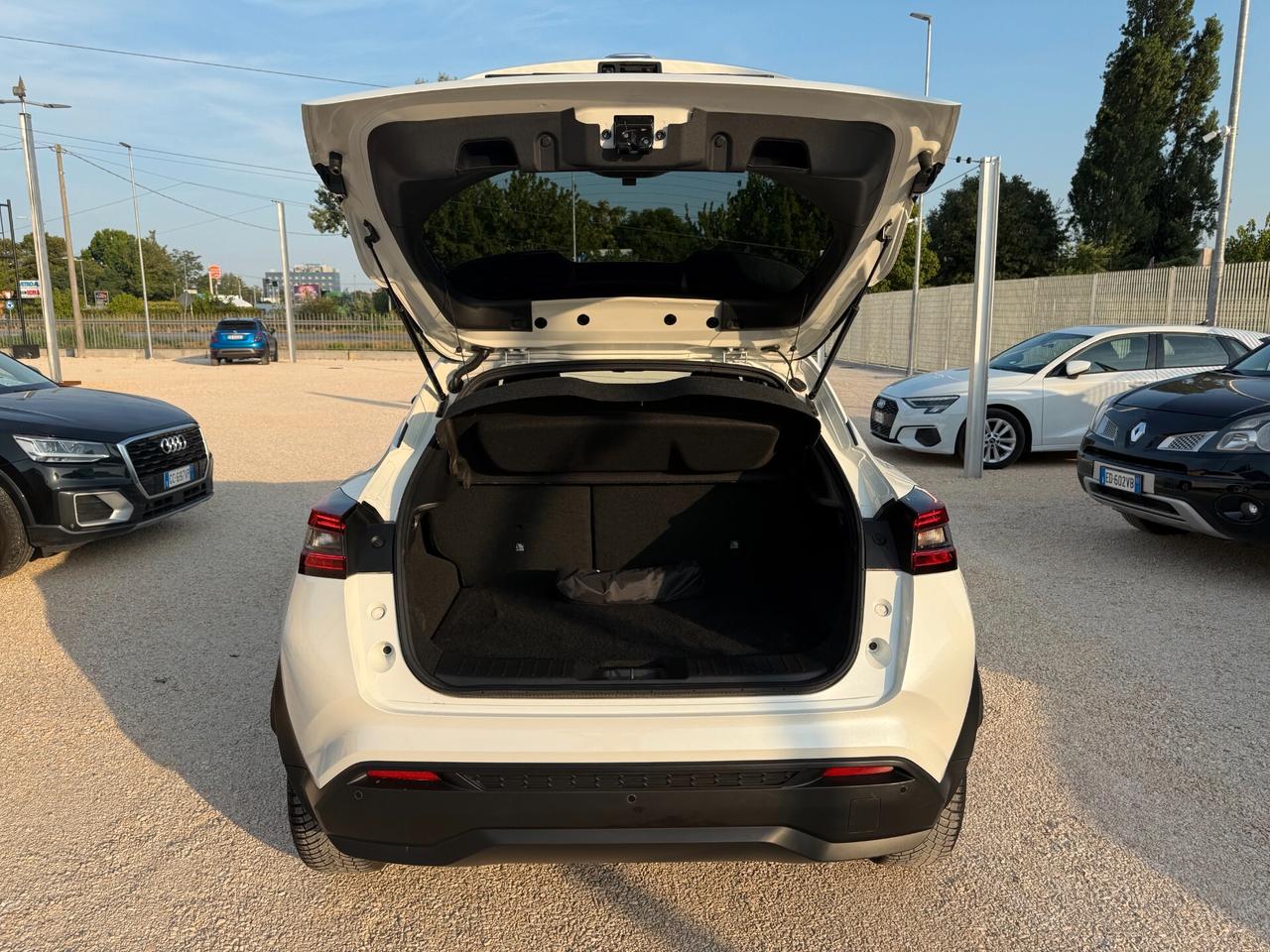 Nissan Juke 1.0 DIG-T 114 CV DCT N-Connecta
