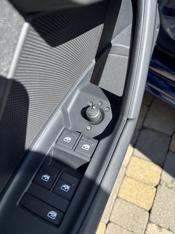Audi A3 Sportback 30 2.0 tdi Business LED-NAVI-18"