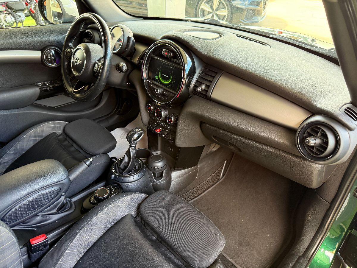 MINI - Mini 1.5 Cooper D 5p auto