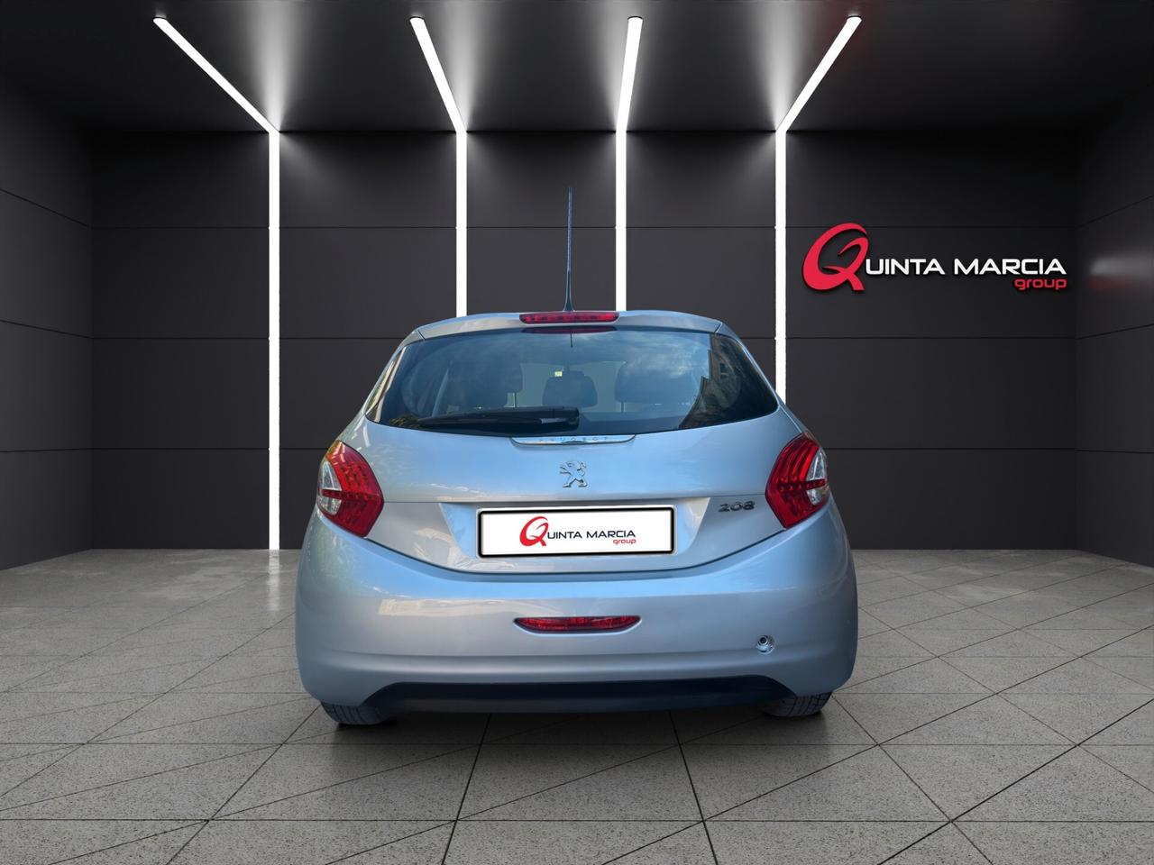 Peugeot 208 1.4 HDi 68 CV Active-TOUCHSCREEN