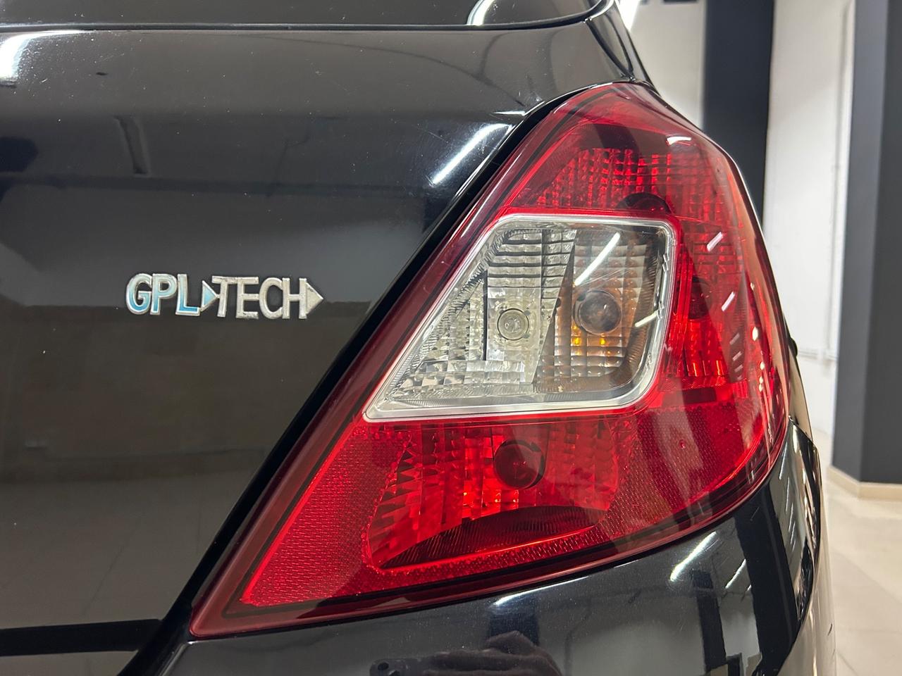 Opel Corsa 1.2 85CV 5 porte GPL-TECH Elective