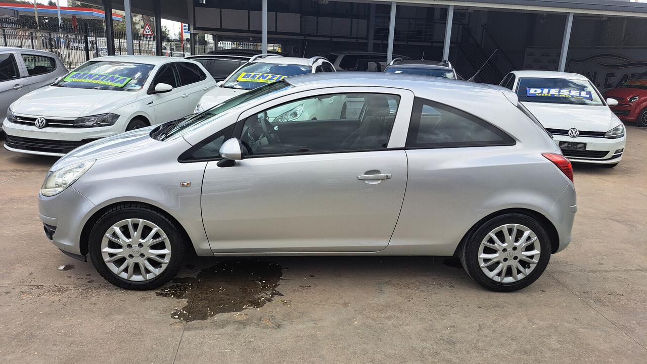 Opel Corsa 1.2 3 porte Sport Gpl