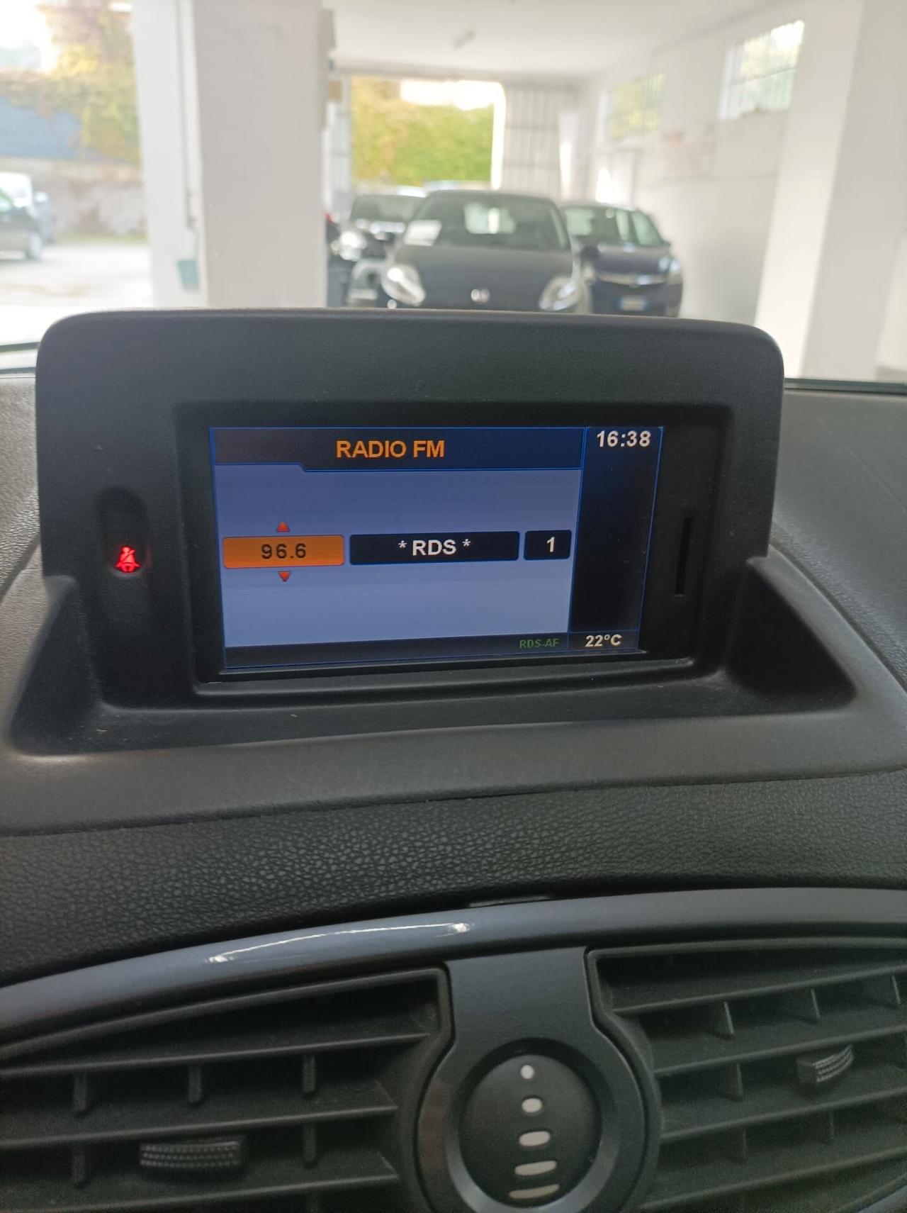 Renault Clio 1.2 16V (IN TRATTATIVA)