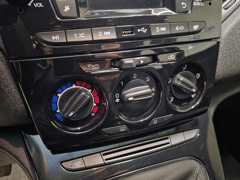 Lancia Ypsilon 1.0 FireFly 70cv S&S Hybrid SILVER solo 37.000 km !