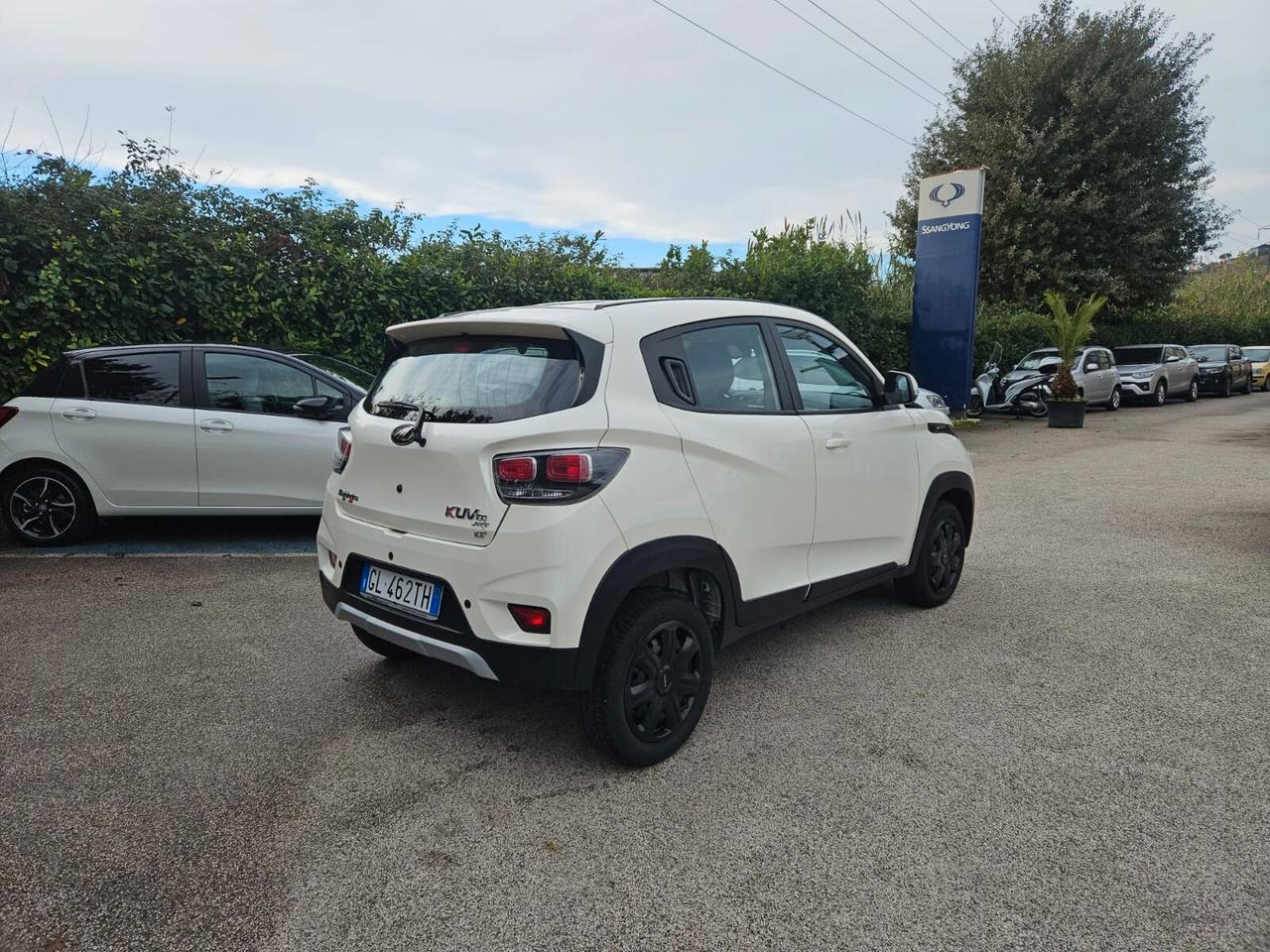 Mahindra KUV100 1.2 VVT K6+