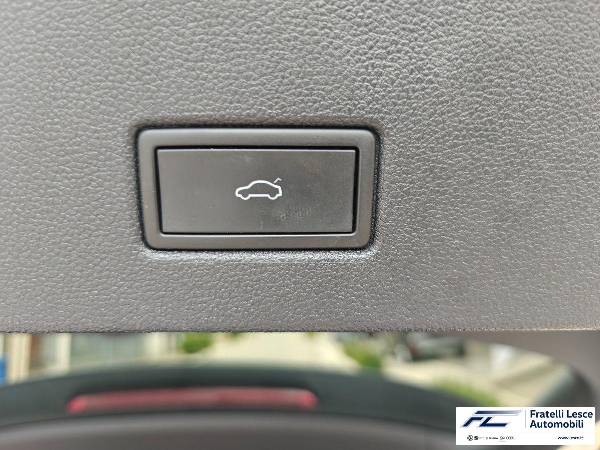 Volkswagen - T-Roc 2.0 tdi Sport 150cv dsg (Esposizione Piano Lago - Pronta consegna)