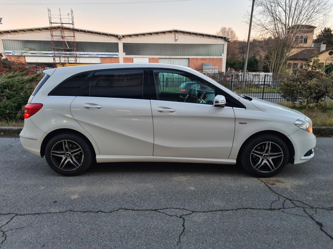 Mercedes-benz B 200 BlueEFFICIENCY Executive