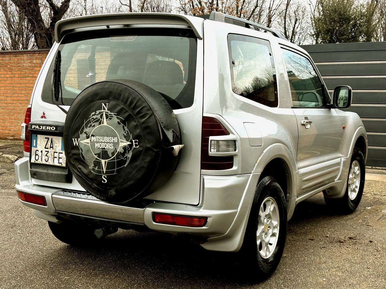 MITSUBISHI PAJERO 2.5D 4x4-Gancio-Trattabile-2002