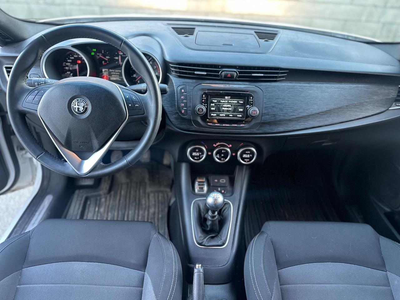 Alfa Romeo Giulietta 1.4 Turbo GPL NEOPATENTATI