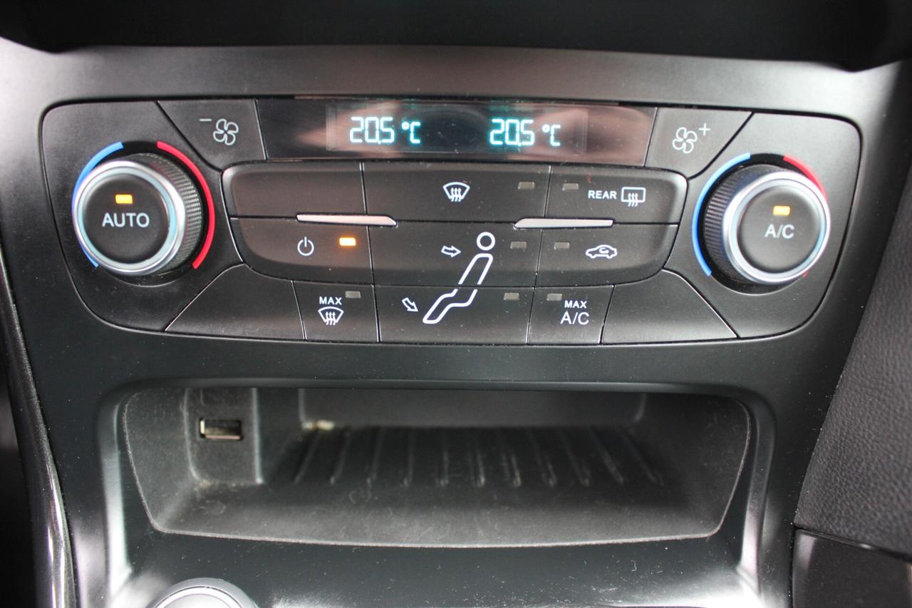 focus sw titanium-1.5 120cv-navi-camera-unipro