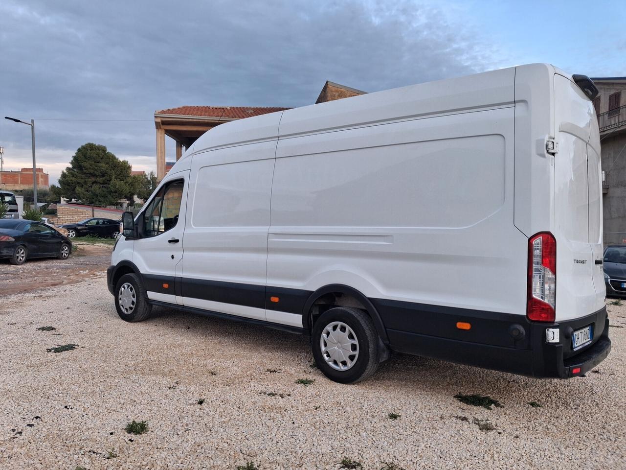Ford transit passo lungo tetto alto iva esposta
