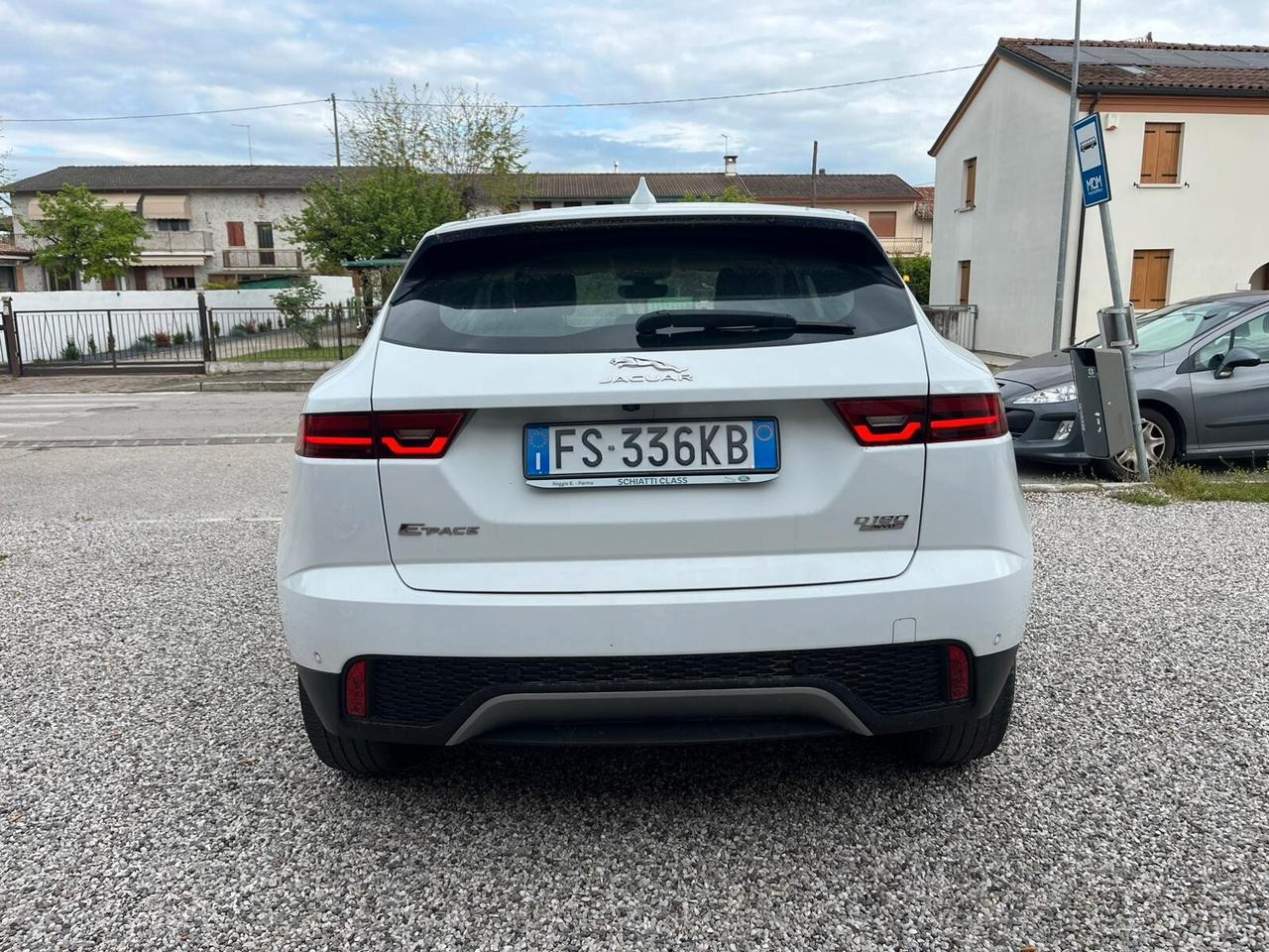 Jaguar E-Pace 2.0D 180 CV AWD aut. R-Dynamic HSE