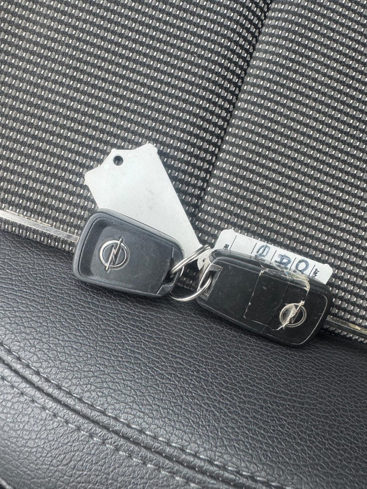 Opel Astra 1.7 CDTI 110CV SW 2012