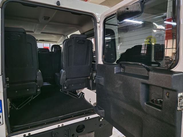 LAND ROVER Defender 110 2400 TD4 CV.122 AUTOVETTURA 7 POSTI